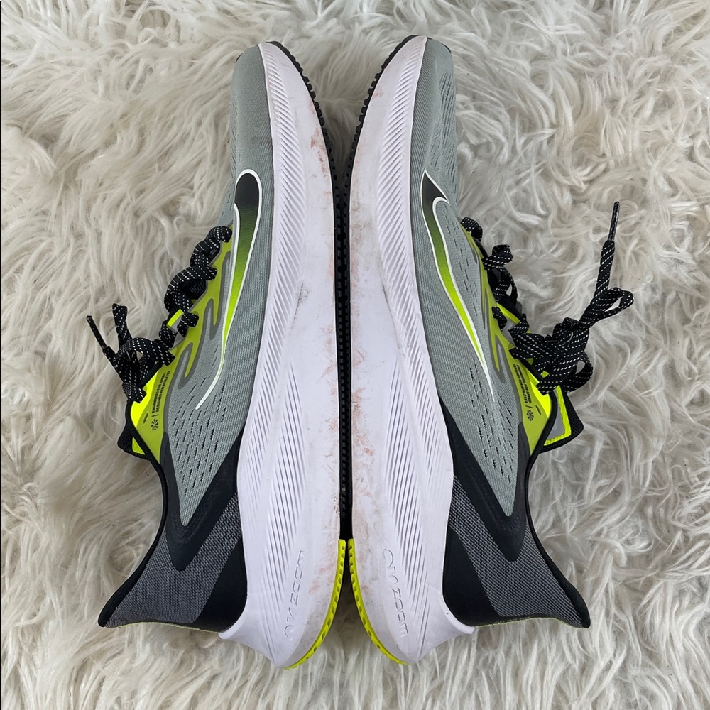 NIKE Air Zoom Winflo 7 'Smoke Grey Volt' Running Trainers Sneakers Size 12 - Picture 10 of 13
